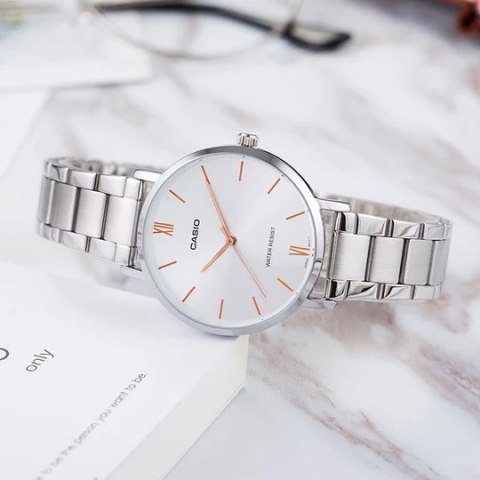 ZEGAREK DAMSKI CASIO LTP-VT01D-7B + BOX (zd613e)