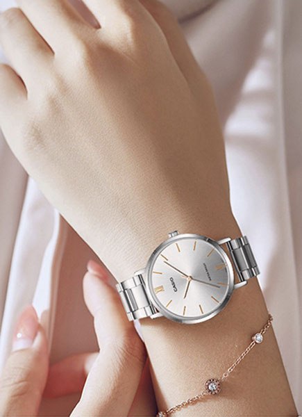 ZEGAREK DAMSKI CASIO LTP-VT01D-7B + BOX (zd613e)