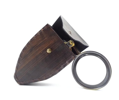 Podróżna lupa w skórzanym etui C-60