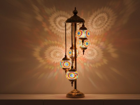 Lampa podłogowa - pięć kloszy, wielokolorowych
